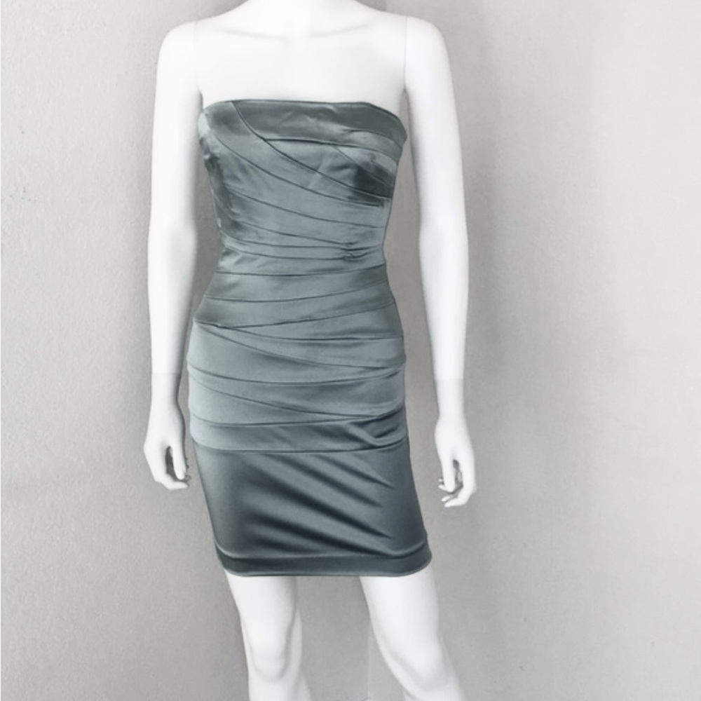 ✨ NWT  bebe Strapless Satin Ruched Bodycon Dress – Size Small ✨